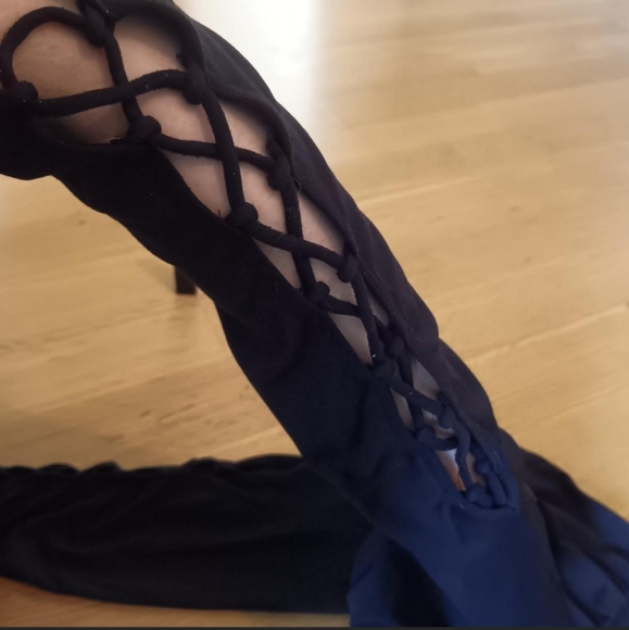 Cropped cutout  leggings - Picture 3 of 7